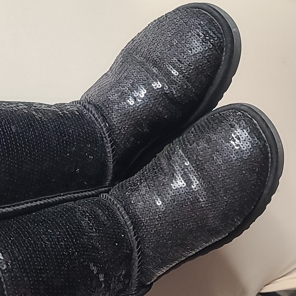 Black boots